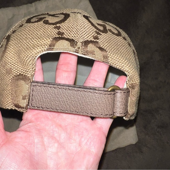 GUCCI GG GIANT LOGO CANVAS BASEBALL HAT CAP - Picture 4 of 12